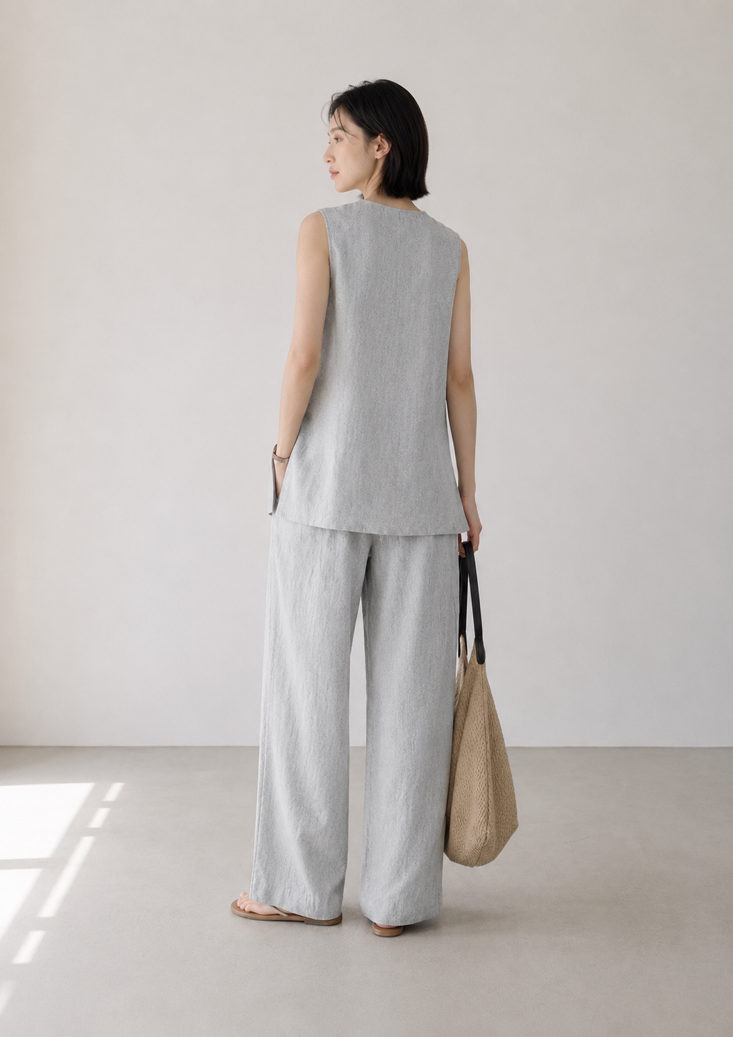 Linen sleeveless setup product